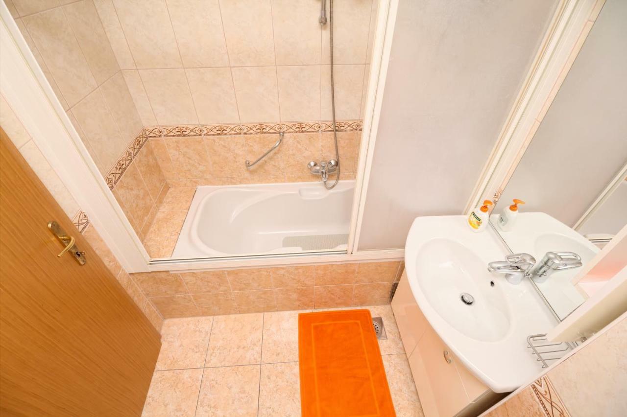 Apartman Laura Galileo Blizu Centra I Plaze ماكارسكا المظهر الخارجي الصورة